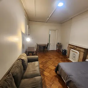 Guest house 2, New York
